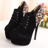 BOTA IMPORTADA COM DETALHE ONÇA REF:LEP17