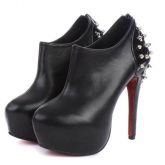 BOTA IMPORTADA COM DETALHE EM SPIKE REF: SP112